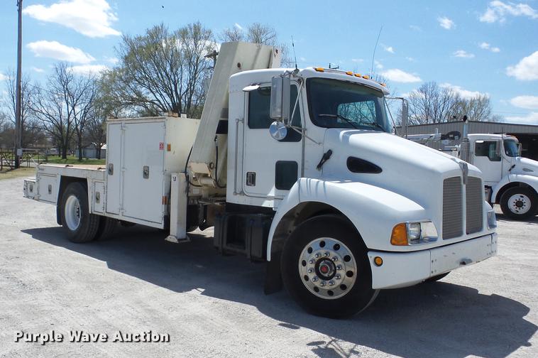 image for item J8528 1997 Kenworth T300 service truck