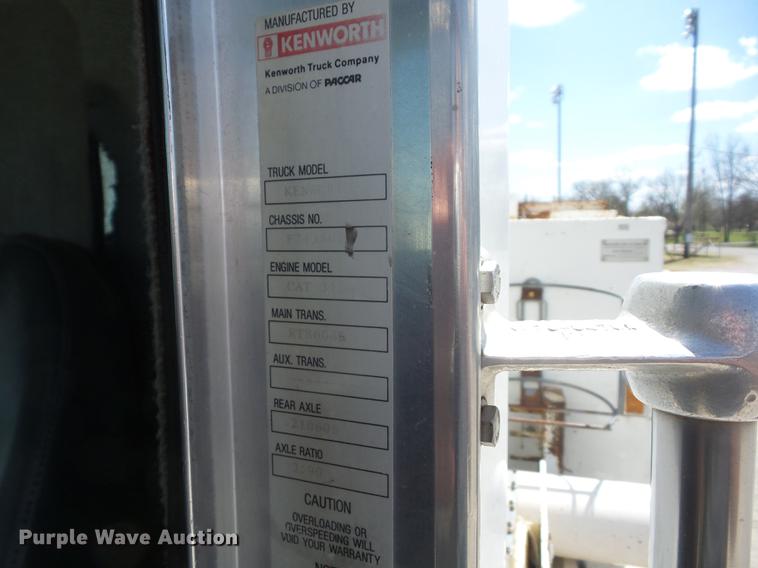 image for item J8528 1997 Kenworth T300 service truck