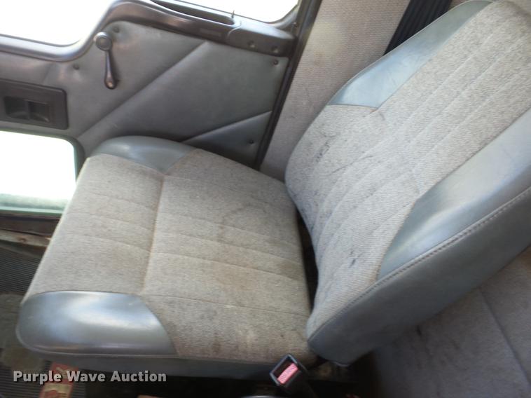 image for item J8528 1997 Kenworth T300 service truck