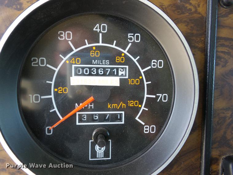 image for item J8528 1997 Kenworth T300 service truck