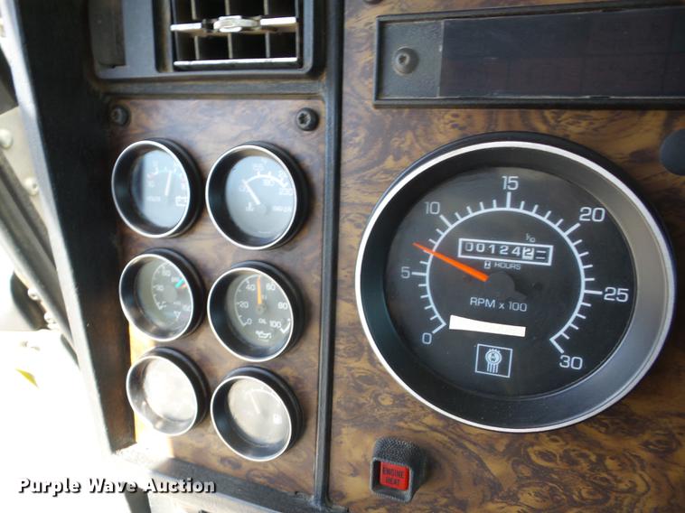 image for item J8528 1997 Kenworth T300 service truck