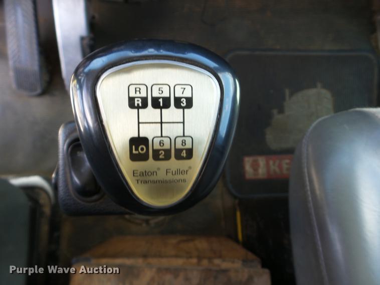 image for item J8528 1997 Kenworth T300 service truck