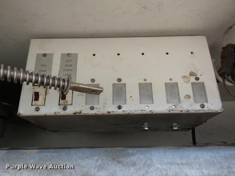 image for item J8528 1997 Kenworth T300 service truck