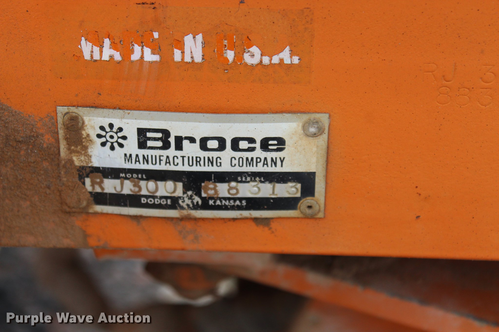 Broce RJ300 broom in Muskogee, OK | Item BE9360 sold | Purple Wave