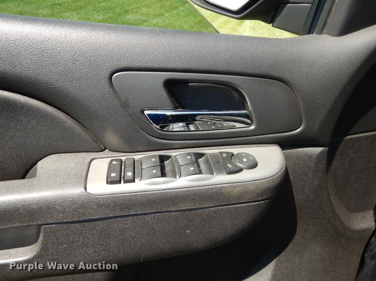 image for item DC0465 2012 Chevrolet Suburban 2500 SUV