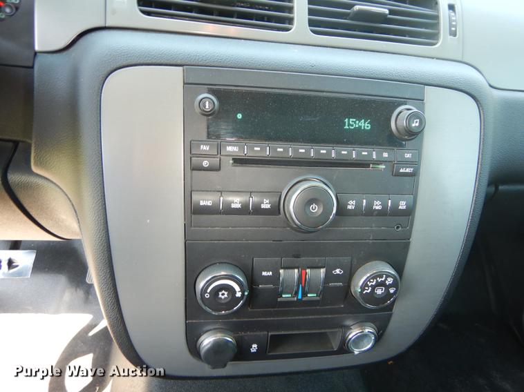 image for item DC0465 2012 Chevrolet Suburban 2500 SUV