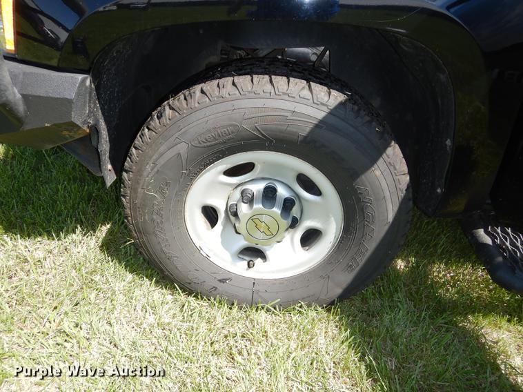 image for item DC0465 2012 Chevrolet Suburban 2500 SUV