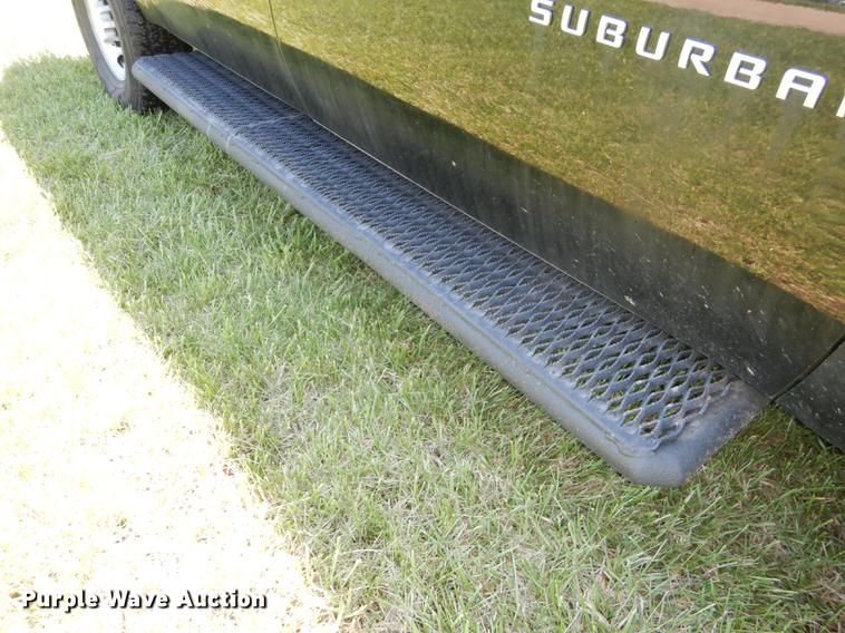 image for item DC0465 2012 Chevrolet Suburban 2500 SUV