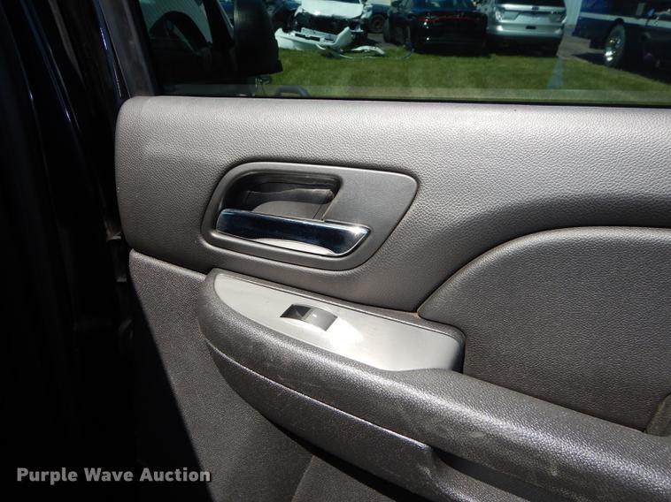 image for item DC0465 2012 Chevrolet Suburban 2500 SUV