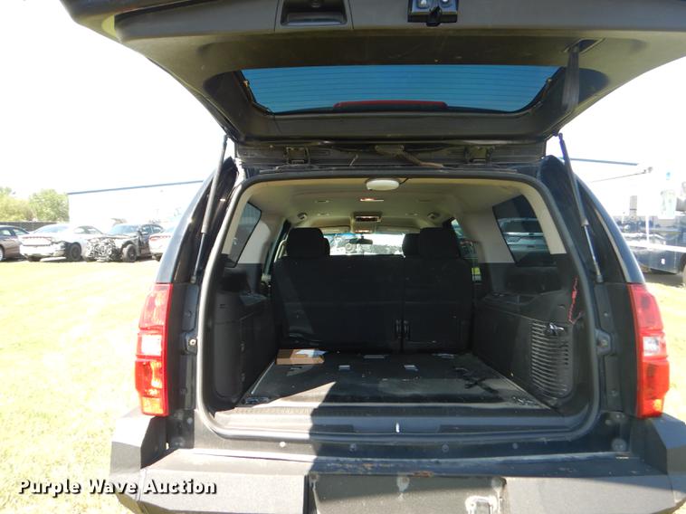 image for item DC0465 2012 Chevrolet Suburban 2500 SUV