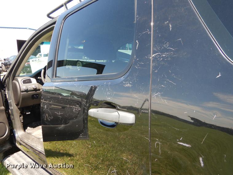 image for item DC0465 2012 Chevrolet Suburban 2500 SUV