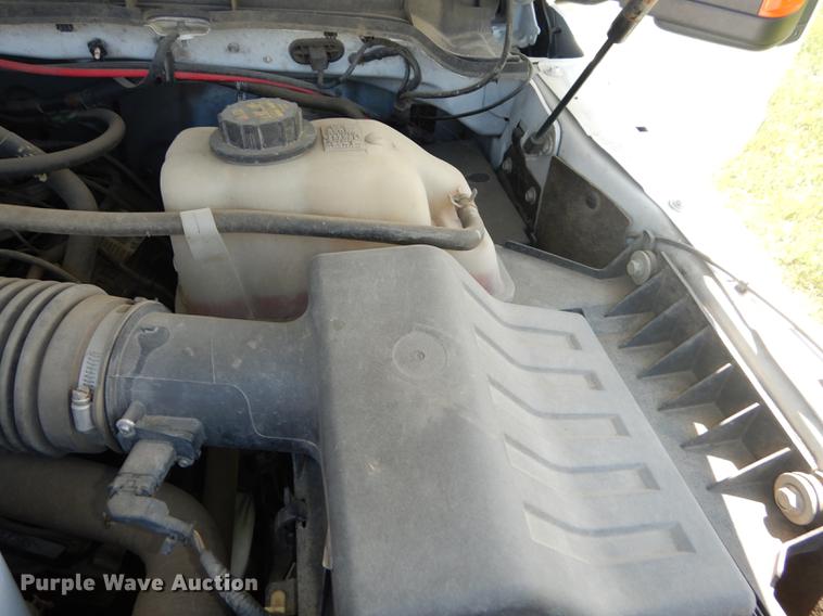 image for item DC0466 2012 Ford F250 Super Duty Crew Cab utility bed pickup truck