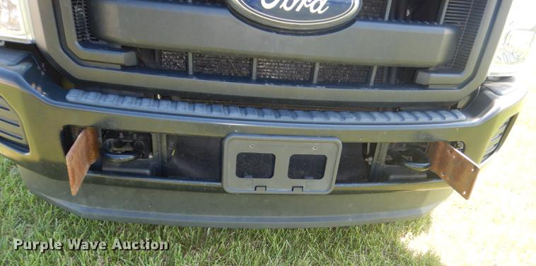 image for item DC0466 2012 Ford F250 Super Duty Crew Cab utility bed pickup truck