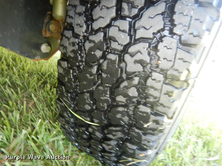 image for item DC0466 2012 Ford F250 Super Duty Crew Cab utility bed pickup truck