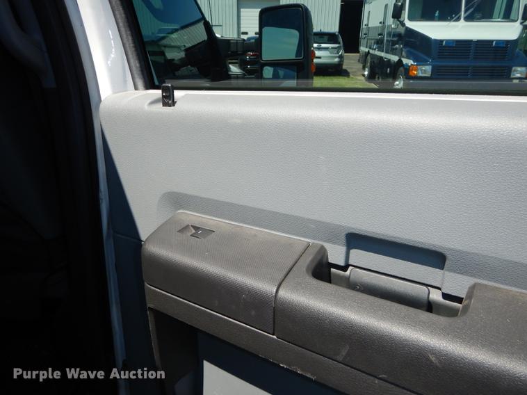 image for item DC0466 2012 Ford F250 Super Duty Crew Cab utility bed pickup truck