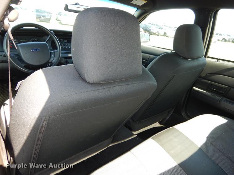 image for item DC0487 2006 Ford Crown Victoria Police Interceptor