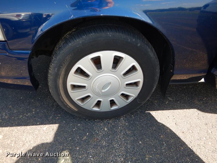 image for item DC0487 2006 Ford Crown Victoria Police Interceptor