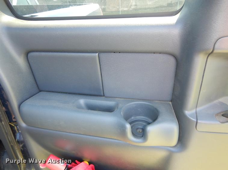 image for item DC0491 2002 Chevrolet Silverado 1500 LS Ext. Cab pickup truck