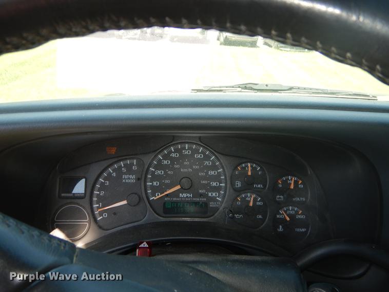 image for item DC0491 2002 Chevrolet Silverado 1500 LS Ext. Cab pickup truck