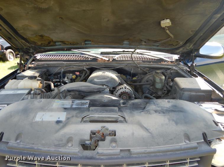 image for item DC0491 2002 Chevrolet Silverado 1500 LS Ext. Cab pickup truck