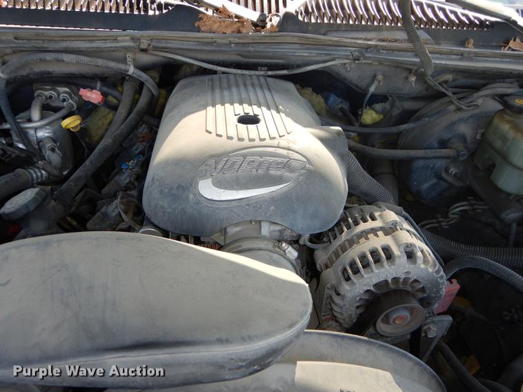 image for item DC0491 2002 Chevrolet Silverado 1500 LS Ext. Cab pickup truck