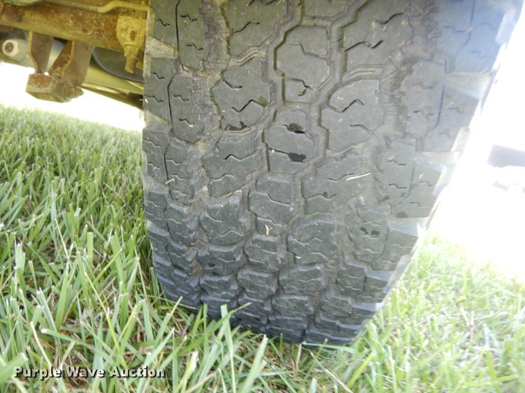 image for item DC0491 2002 Chevrolet Silverado 1500 LS Ext. Cab pickup truck