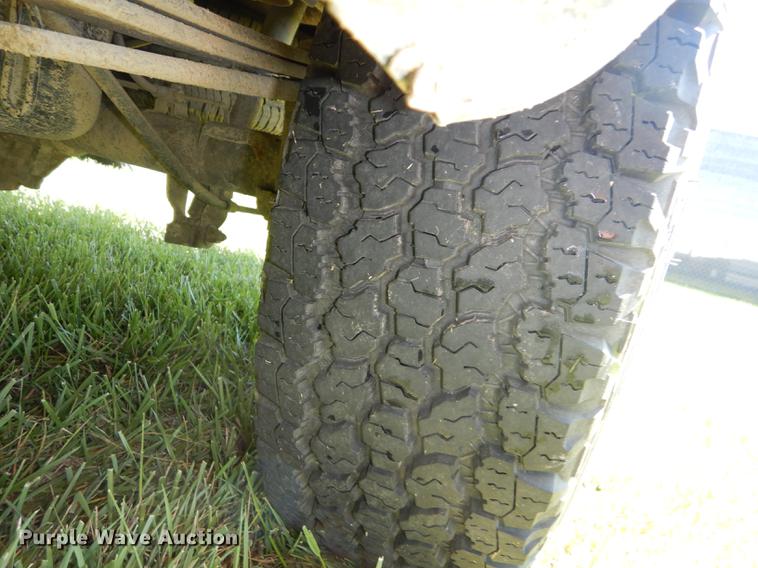 image for item DC0491 2002 Chevrolet Silverado 1500 LS Ext. Cab pickup truck