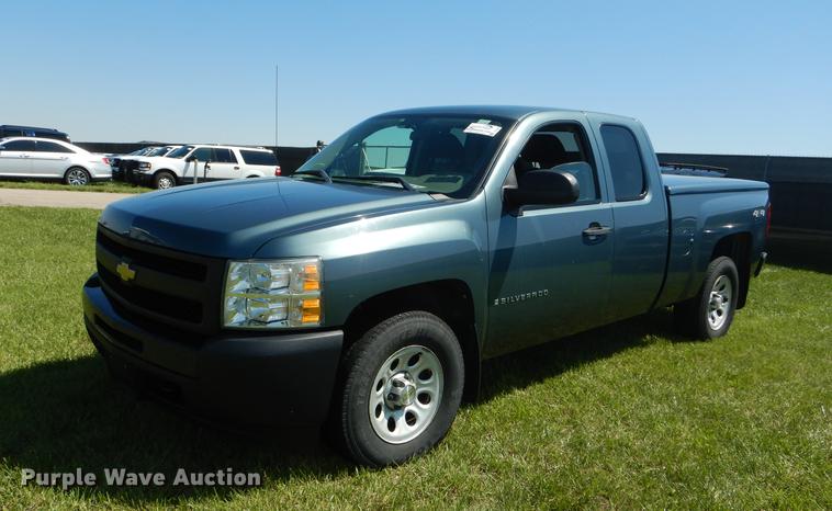 image for item DC0492 2009 Chevrolet Silverado 1500 Ext. Cab pickup truck