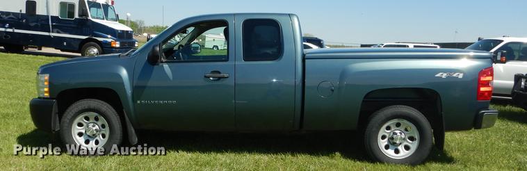 image for item DC0492 2009 Chevrolet Silverado 1500 Ext. Cab pickup truck