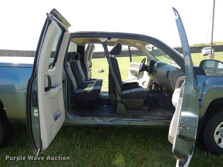 image for item DC0492 2009 Chevrolet Silverado 1500 Ext. Cab pickup truck