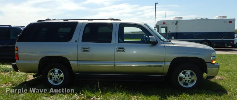 image for item DC0494 2001 Chevrolet Suburban K1500 SUV
