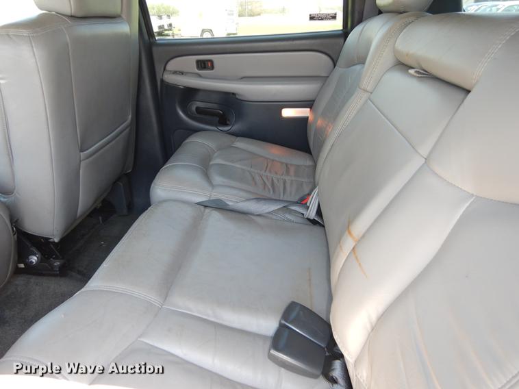 image for item DC0494 2001 Chevrolet Suburban K1500 SUV