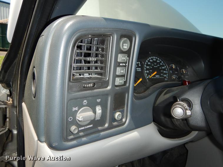 image for item DC0494 2001 Chevrolet Suburban K1500 SUV