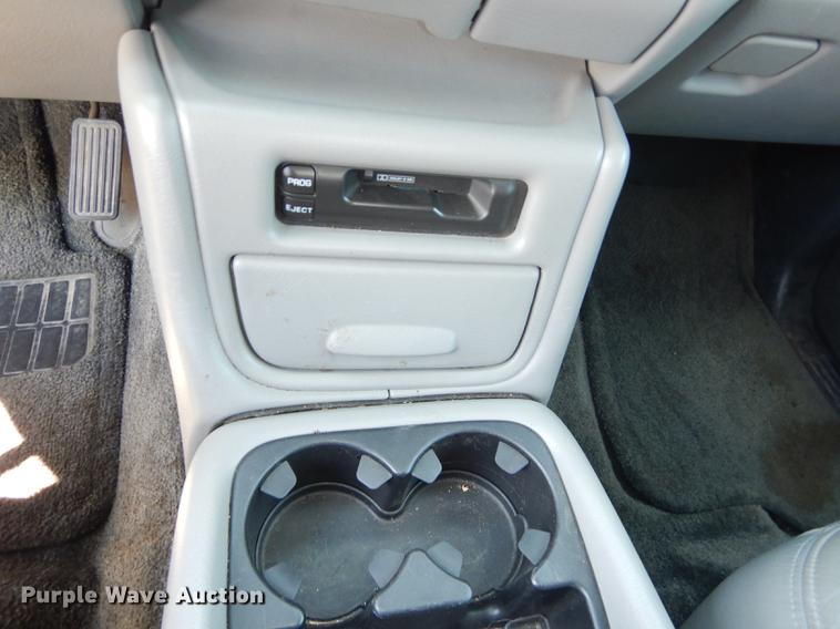 image for item DC0494 2001 Chevrolet Suburban K1500 SUV