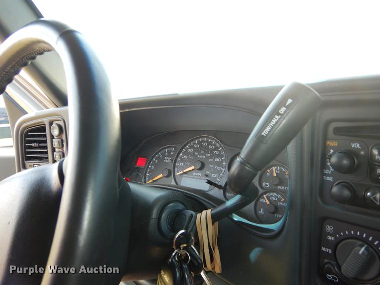 image for item DC0494 2001 Chevrolet Suburban K1500 SUV