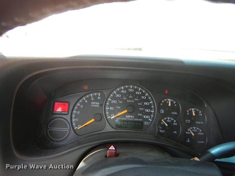 image for item DC0494 2001 Chevrolet Suburban K1500 SUV