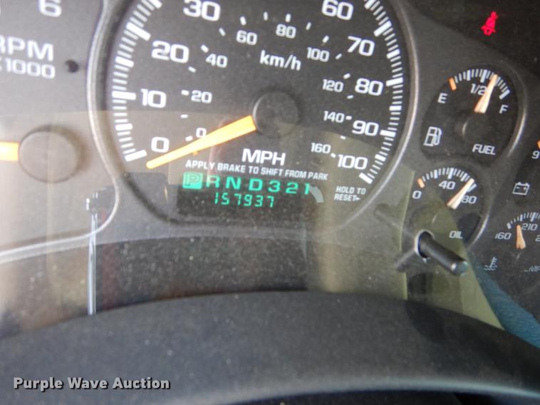 image for item DC0494 2001 Chevrolet Suburban K1500 SUV