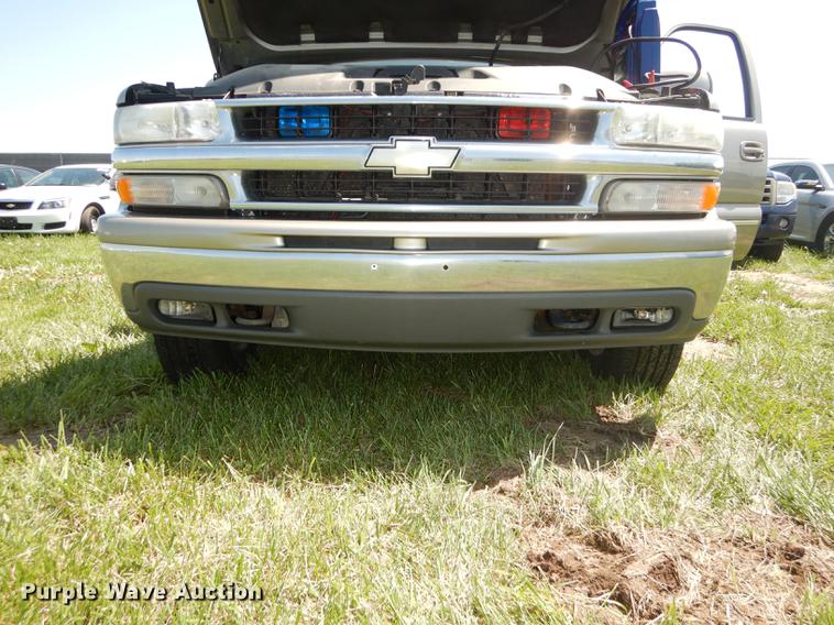 image for item DC0494 2001 Chevrolet Suburban K1500 SUV