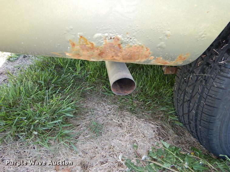 image for item DC0494 2001 Chevrolet Suburban K1500 SUV