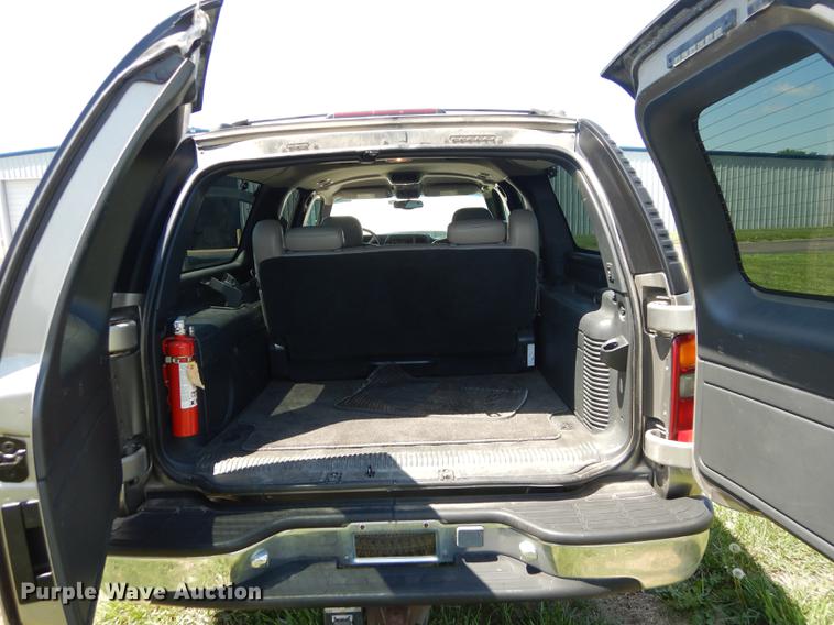 image for item DC0494 2001 Chevrolet Suburban K1500 SUV