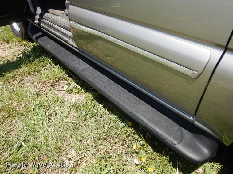 image for item DC0494 2001 Chevrolet Suburban K1500 SUV