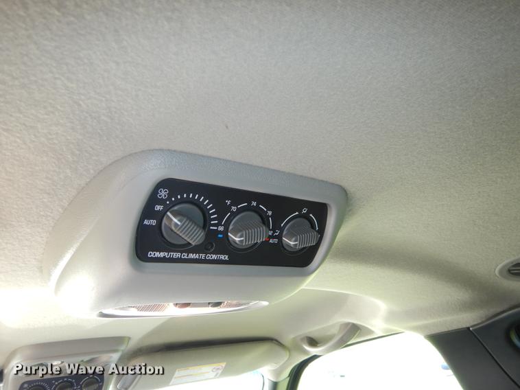 image for item DC0494 2001 Chevrolet Suburban K1500 SUV