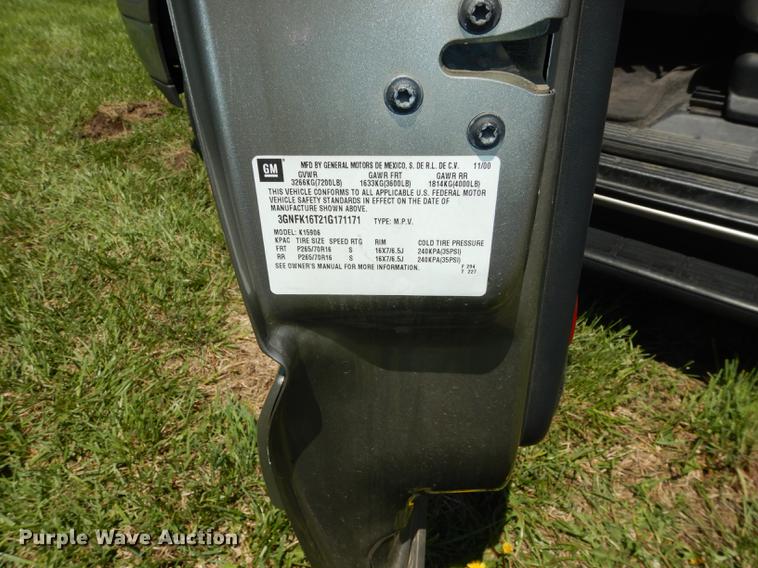 image for item DC0494 2001 Chevrolet Suburban K1500 SUV