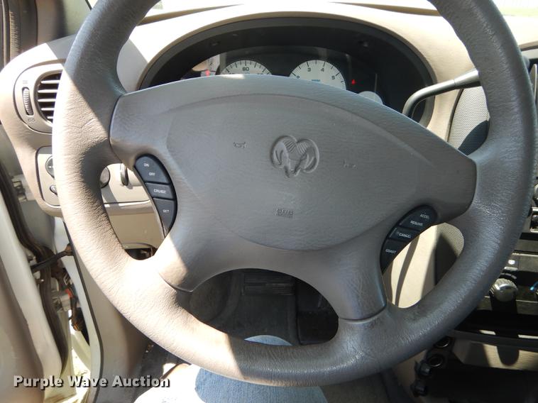 image for item DC0495 2002 Dodge Grand Caravan Sport van