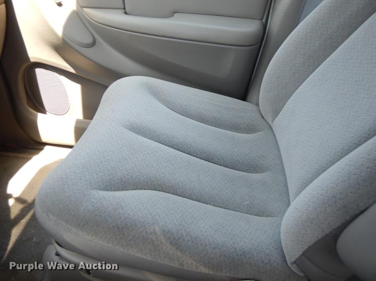 image for item DC0495 2002 Dodge Grand Caravan Sport van