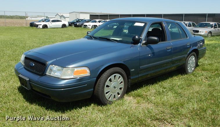 image for item DC0498 2010 Ford Crown Victoria Police Interceptor