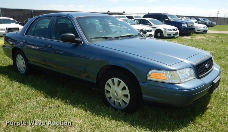 image for item DC0498 2010 Ford Crown Victoria Police Interceptor