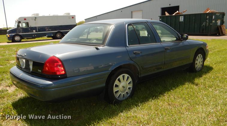 image for item DC0498 2010 Ford Crown Victoria Police Interceptor