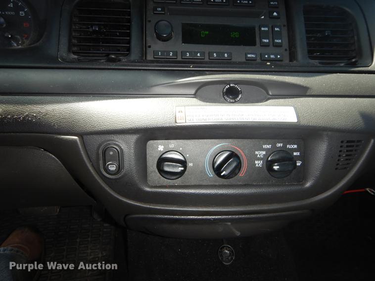 image for item DC0498 2010 Ford Crown Victoria Police Interceptor