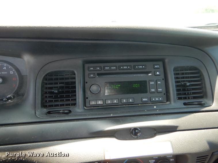 image for item DC0498 2010 Ford Crown Victoria Police Interceptor